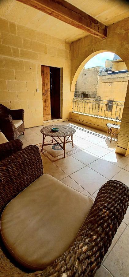 Ta Majsi Farmhouse With Indoor Heated Pool San Lawrenz Exterior foto